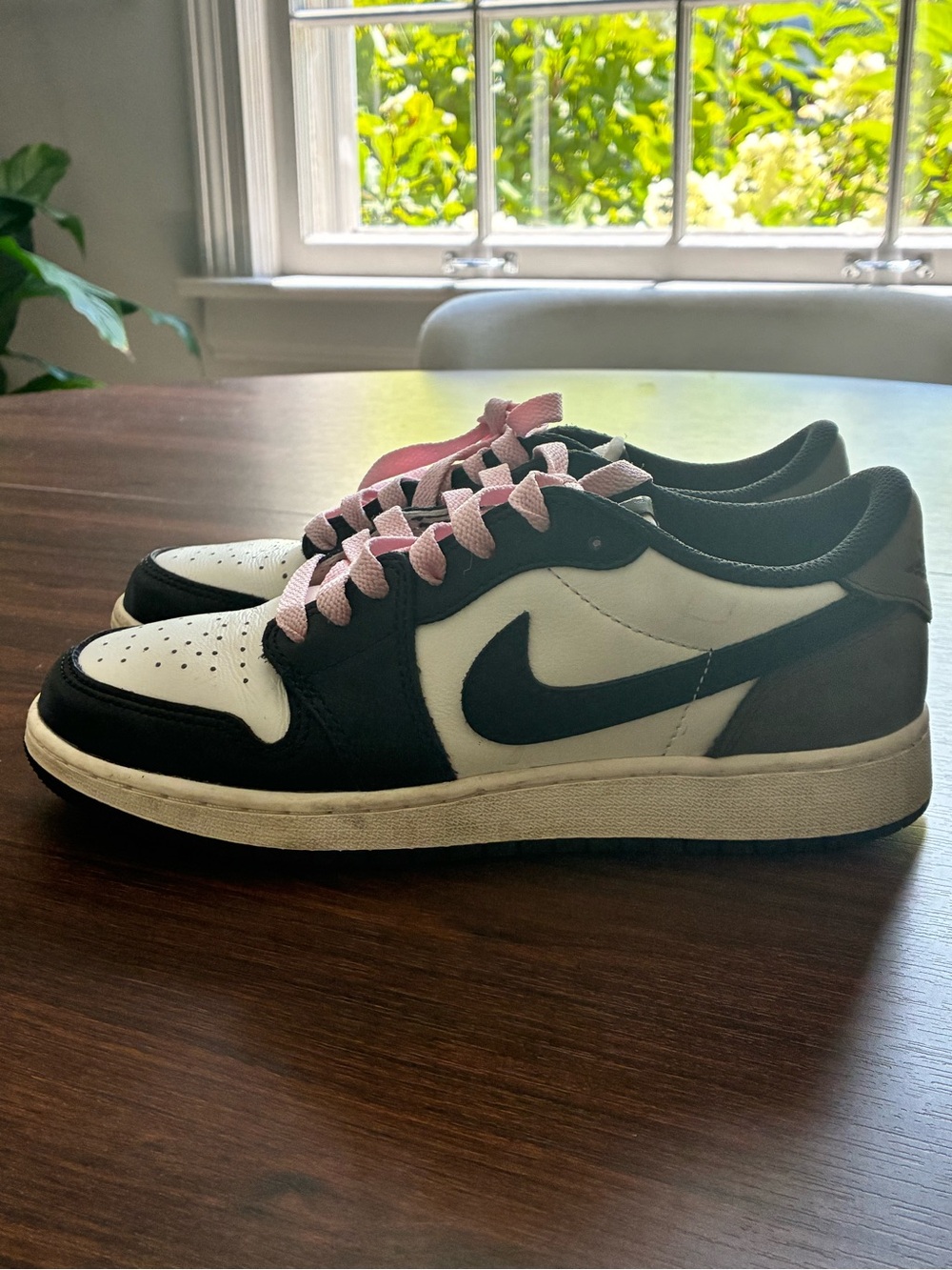Nike Black & White Low-Top Sneakers with Pink Laces